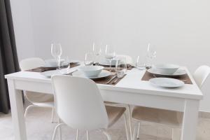 Sandstone Apartment 19