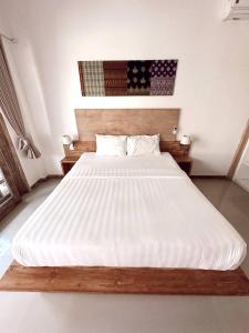 Mango Oceanside Hotel