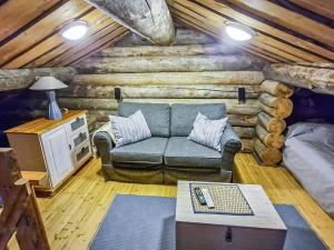 Holiday Home Kulta-vuosseli a by Interhome