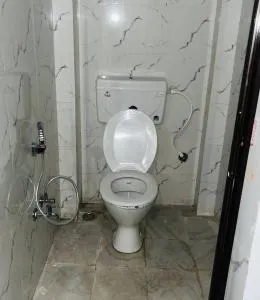 Central Guest House - Sika