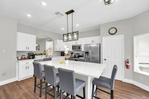 Dreamy 6 Bedroom Villa in Orlando6495