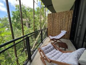 Living in the Noom by Andiani