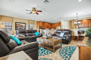 Modern 5 Bedroom Oasis in Orlando6534