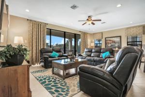 Modern 5 Bedroom Oasis in Orlando6534