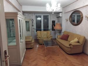 2 bedroom 1 living room apartment in Old Town