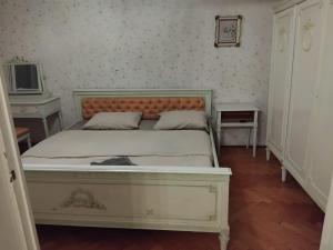 2 bedroom 1 living room apartment in Old Town