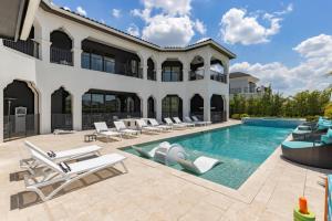 Luxurious 12 Bedroom Villa in Orlando Paradise6585