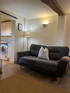 Shining Star, Cartway River Views