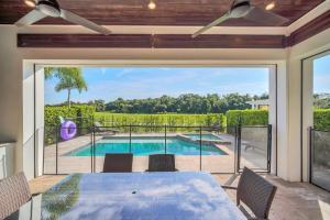 Elegant Oasis: 5 Bed Villa in Orlando6633