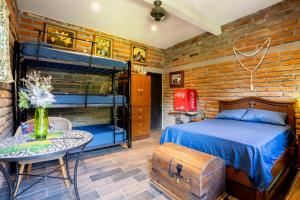 Cozy House with Pool and 3 Bedrooms