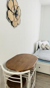 The Tiny Red Mini Studio At Little Havana