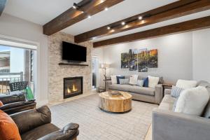 Lodge at Lionshead 380