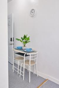 The Tiny Red Mini Studio At Little Havana