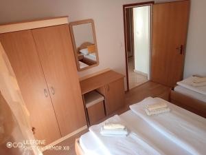 Apartment in Lopar with Terrace, Air condition, WIFI 4620-3