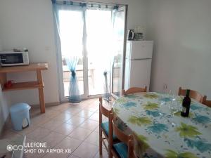 Apartment in Lopar with Terrace, Air condition, WIFI 4620-4