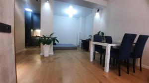 center park 2 bedroom apartment