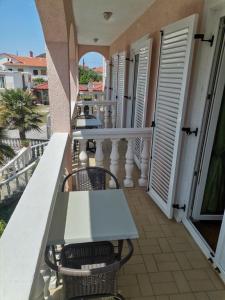 Room in Lopar with Balcony, WIFI 4620-95