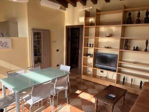 Two-Bedroom Apartment with Lake View - Annex room in Hotel Ristorante Lepanto