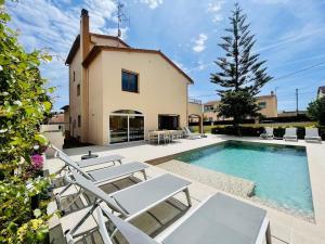 Casa Hermanos by Costabravaway