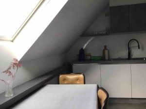 Cosy attic apartment, terrace, 1 bedroom south