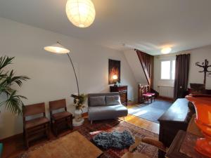 Paris Authentic House 2 Maisons 1 studio ideale pour groupes, capacité 30 personnes