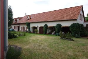 Country House with four apartments