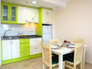 Apartment Esmeralda Suites-3 by Interhome