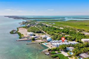 At The Sandbar - Oceanfront, Htd Pool, Dock, GameRoom