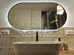 OLD TOWN Serenity Breeze Apartment Prime Location