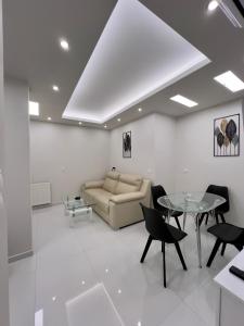 Hanys New Place