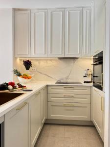 Luxury apartment L with jacuzzi