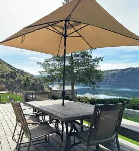 Columbia River Gorge Cabin with Gorgeous View! - Trinidad
