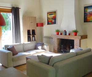 Maisons de vacances Eglantine, ruim en sfeervol vakantiehuis in een heerlijke omgeving : Maison 3 Chambres