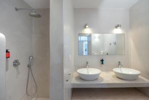 Flisvos Beach Apartments