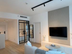 Cozy and Modern Two Bedroom Apartment in Dubai Marina