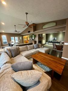 Spacious 4-bed family home with park views