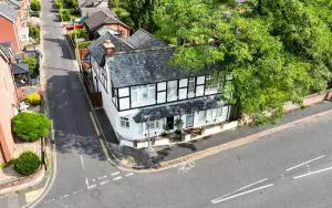 Corner Cottage - character, charm, great location. - Ellingham