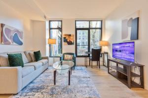 Gorgeous Apt with Kitchen with Gym