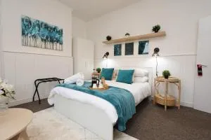 Premium Bed & Breakfast Guesthouse, Wi-Fi, Paid Parking, Inner City Centre - 卡迪夫