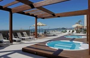 Paraiso beira-mar, apartamento pé na areia