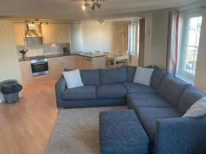 3 bed town centre apartment with 2 parking bays - Jarrow