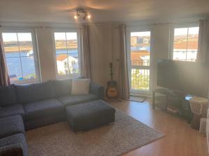 3 bed town centre apartment with 2 parking bays