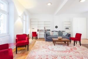 Lofty Torstr Apartments, 4 unique units from 1-3 bedrooms in Mitte, ideal for families & groups, from 2 up to 8 Guests