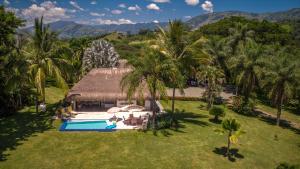 Villa en La Pintada con Piscina