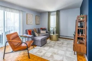 Mt Adams, Stellar Views, Wifi&Lux Beds, Parking - Bellevue