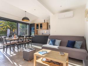 Holiday Home Maison Fabrégas by Interhome