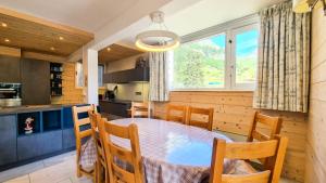 Résidence Capricorne - Appartement entièrement rénové · Au pied des pistes · Balcon MAE-4974