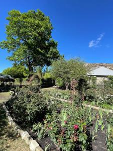 Periwinkle, Grove ,Acorn & Sage Cottages