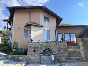 The Mirrors GuestHouse - Къщата с огледалата