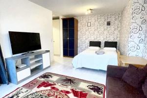 Charming studio in Helsinki 42 m² with pool view